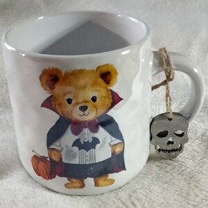 HALLOWEEN BOUGIE BEAR WITH WOODEN SKULL ATTACHMENT! NEW!